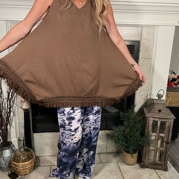 Umgee Gauze Diamond Shape Tunic in Cocoa - Picture 5 of 16